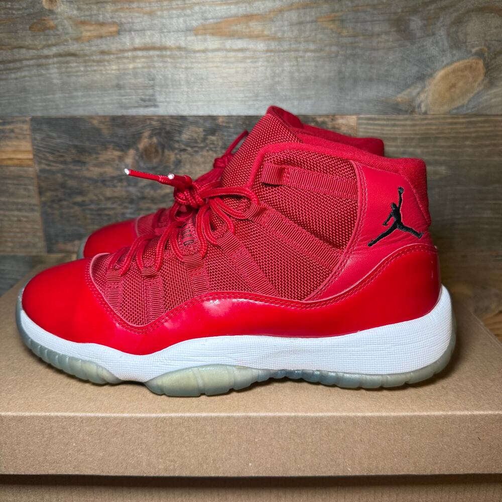 Jordan 11 Win Like 96 Sneakers - Excellent Condition!